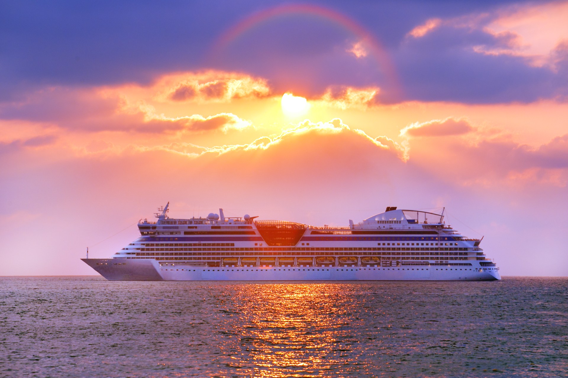 Excursion Arbitrage: Ship Tours vs Independent Operators