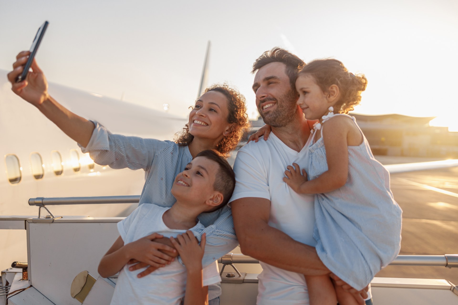 Multi-Generational Family Cruises: Cabins, Dining, and Keeping Everyone Happy