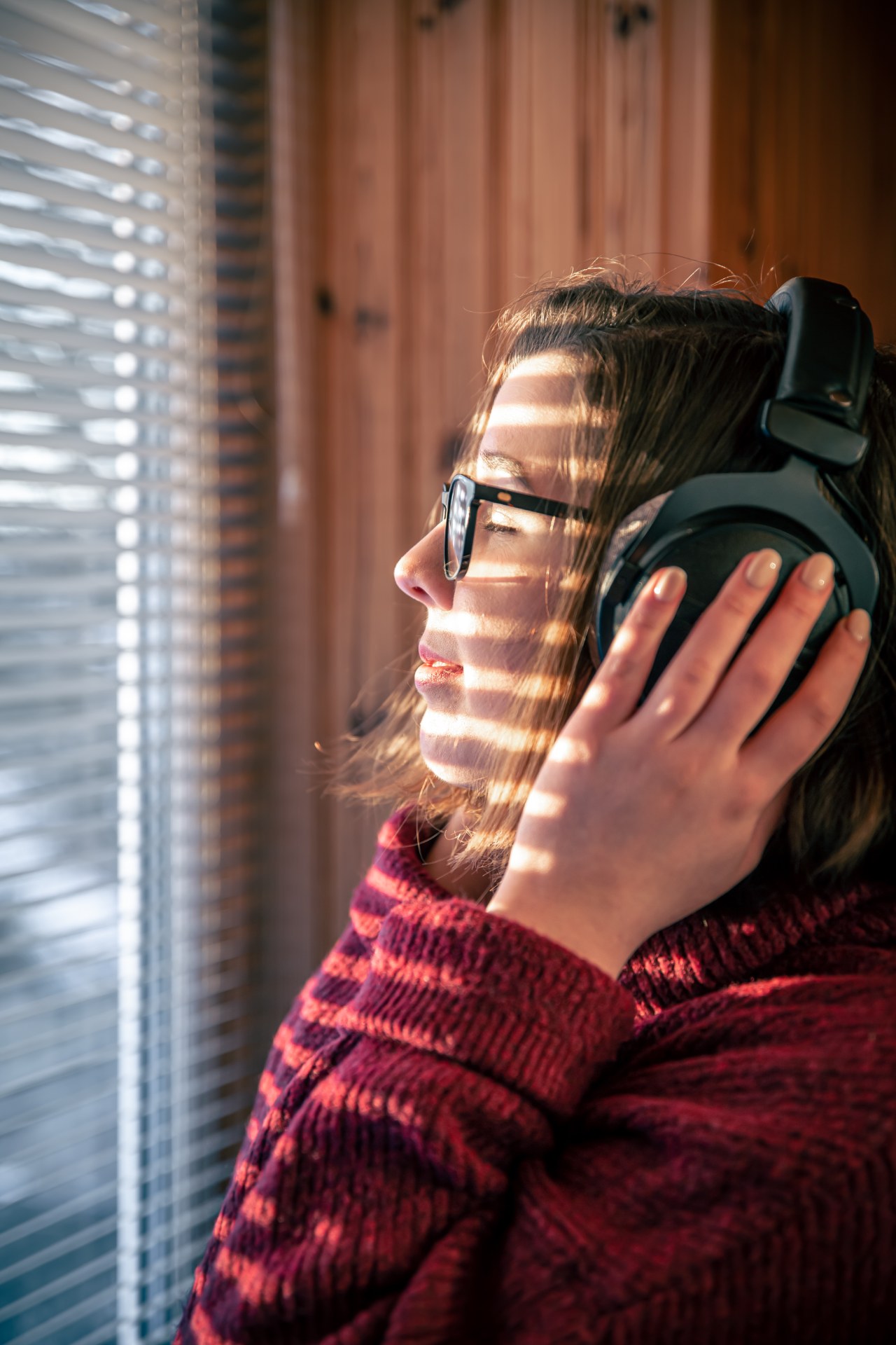 Cabin Life: Noise, Vibration, and the Psychology of Small Space